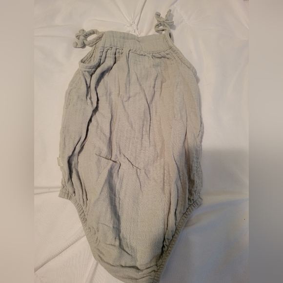 Carters Onsie - Picture 2 of 3